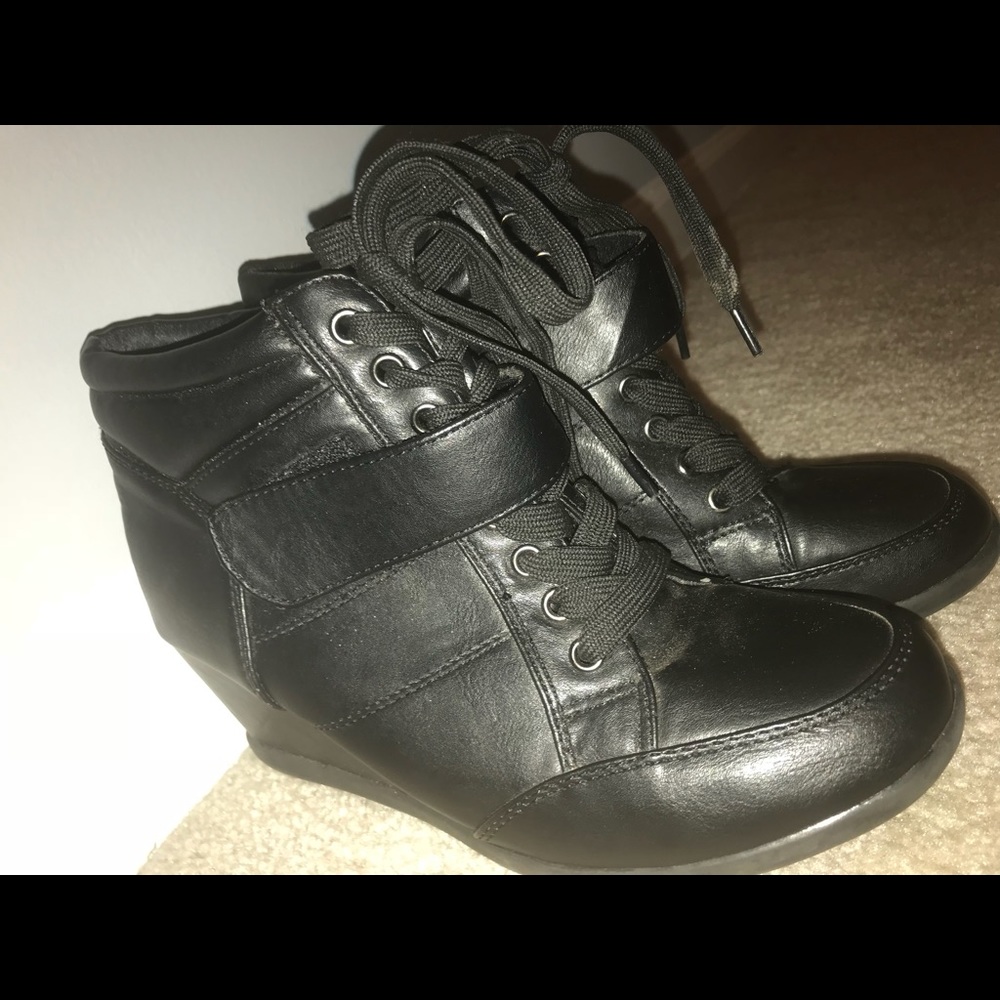 Forever black tennis shoes with a wedge